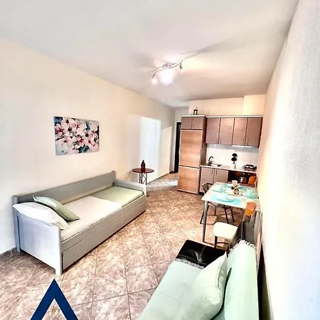 Athina K Apartamento Nea Kallikrateia