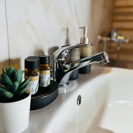 Athina K * Nea Kallikrateia